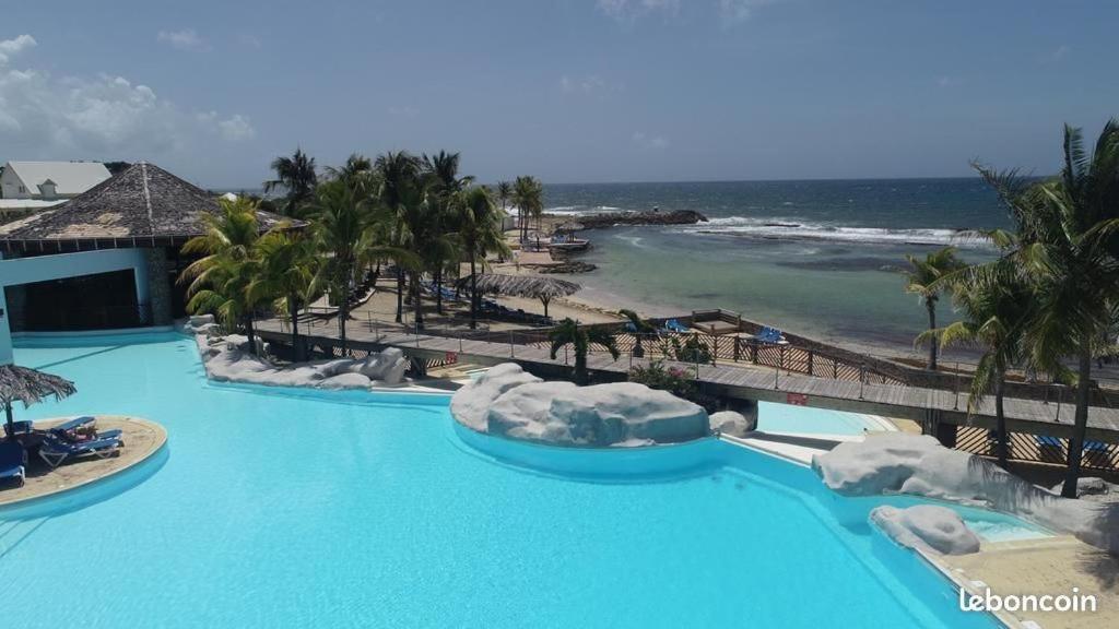 Le Petit Eden - Residence 3 Etoiles - Piscine Et Plage "Le Manganao" Saint-Francois  Dış mekan fotoğraf