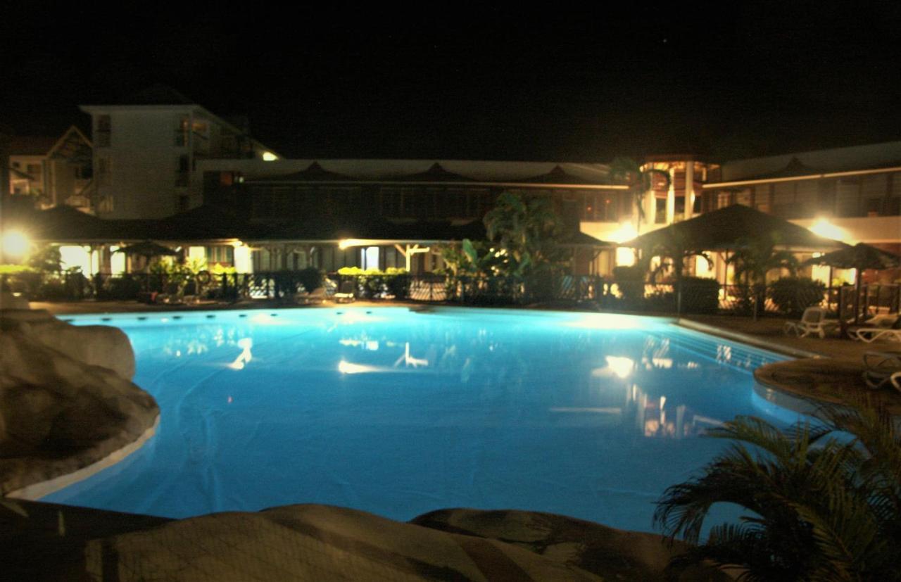 Le Petit Eden - Residence 3 Etoiles - Piscine Et Plage "Le Manganao" Saint-Francois  Dış mekan fotoğraf